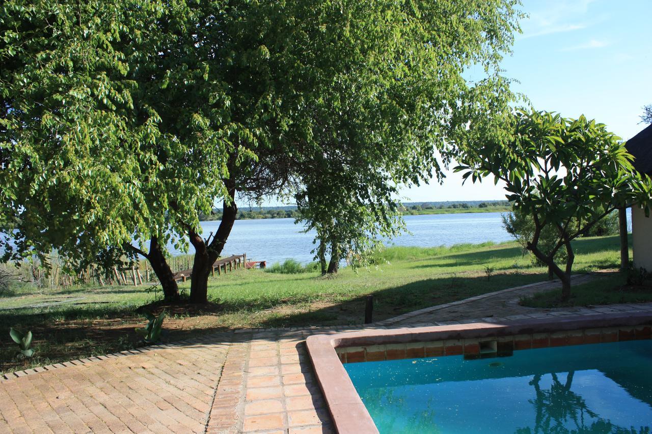 Big 5 Toro Lodge Kasane Exteriér fotografie